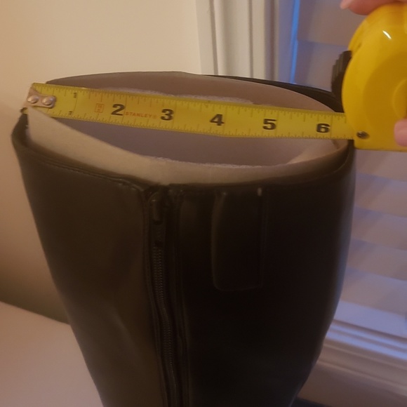 NINE WEST Boots - Picture 6 of 8